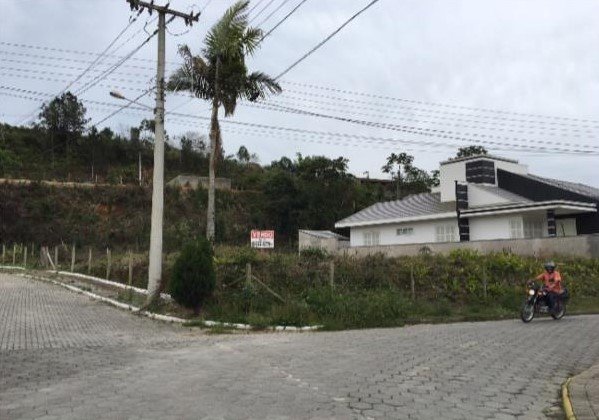 Terreno à Venda em Centro - Guabiruba - Santa Catarina