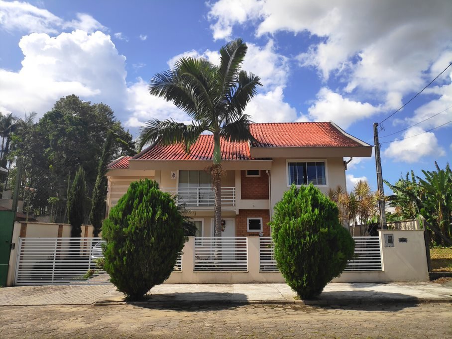Casa à Venda em Jardim Maluche - Brusque - Santa Catarina - Casa à venda em Brusque