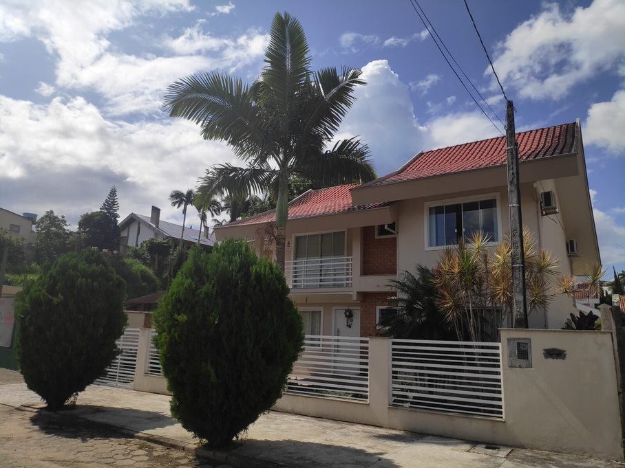Casa à Venda em Jardim Maluche - Brusque - Santa Catarina - Casa à venda em Brusque