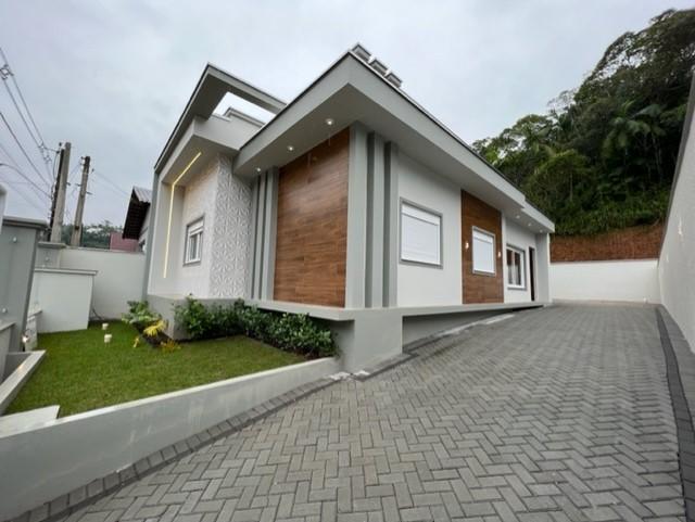 Casa à Venda em São Pedro - Brusque - Santa Catarina