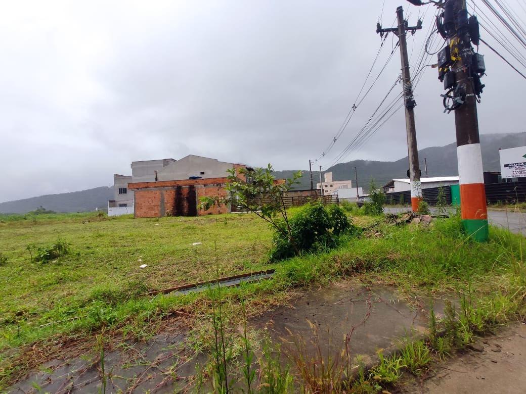 Terreno à Venda em Rio Pequeno - Camboriú - Santa Catarina - LOTEAMENTO JARDIM VENEZA - CAMBORIU