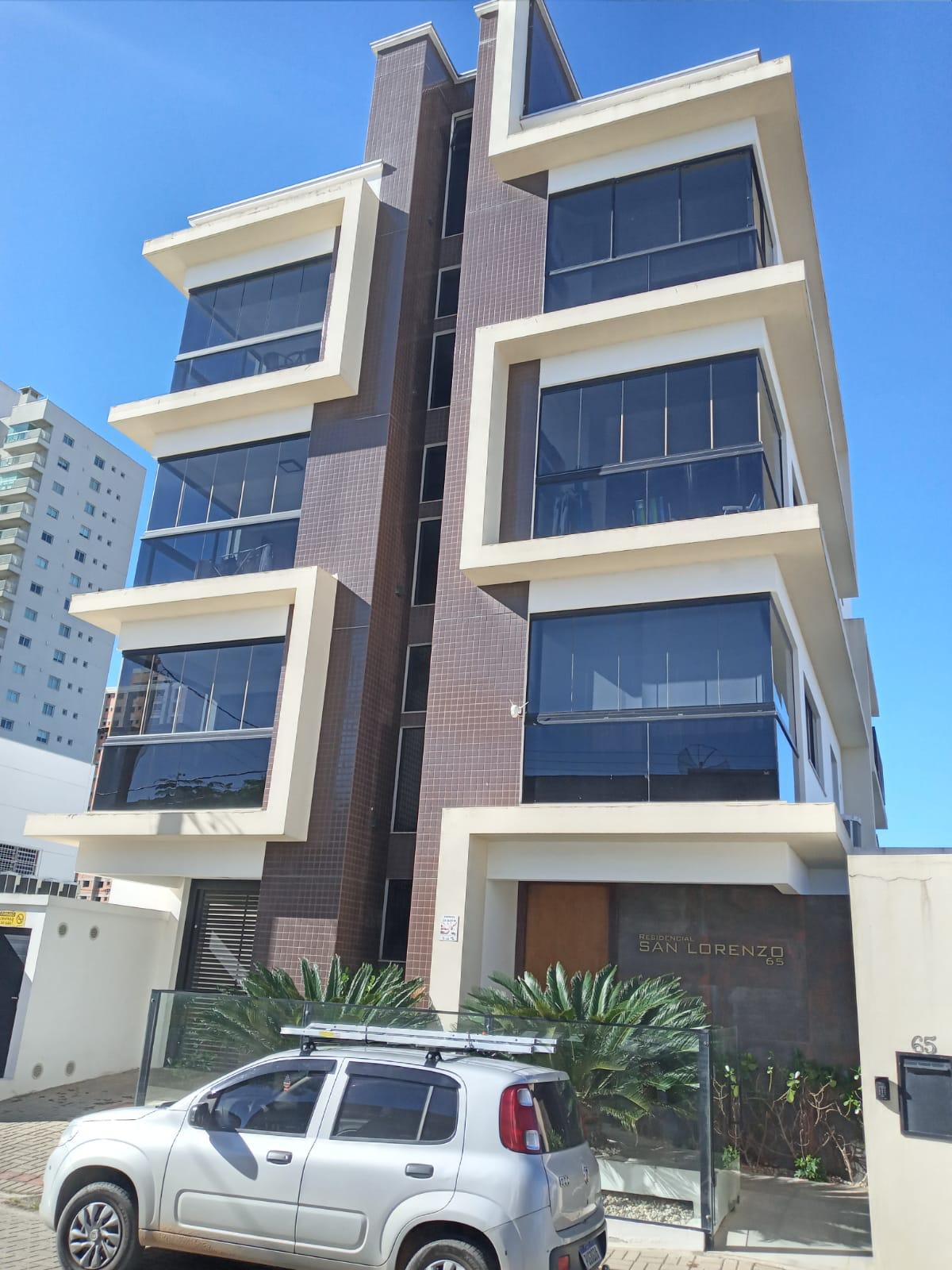 Apartamento à Venda Quadra Mar em Itacolomi - Balneário Piçarras - Santa Catarina - Lindo Apartamento em Balnário Piçarras
