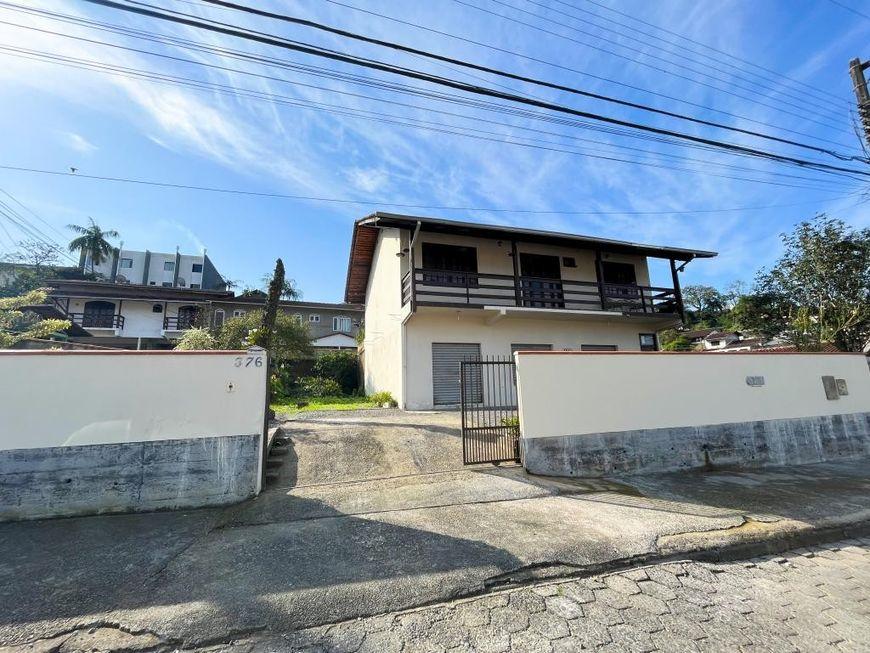 Casa à Venda em Floresta - Joinville - Santa Catarina