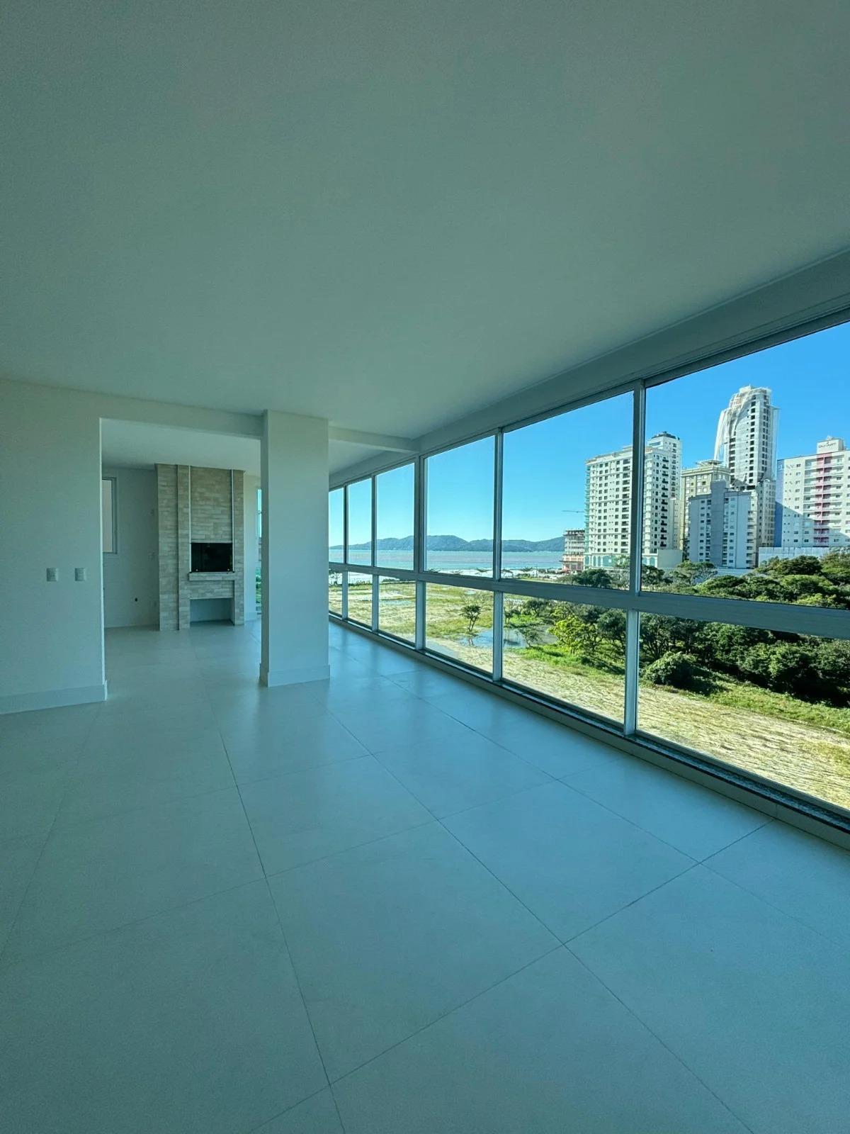 Apartamento à Venda Quadra Mar em Meia Praia - Itapema - Santa Catarina - Apartamento em Itapema a venda