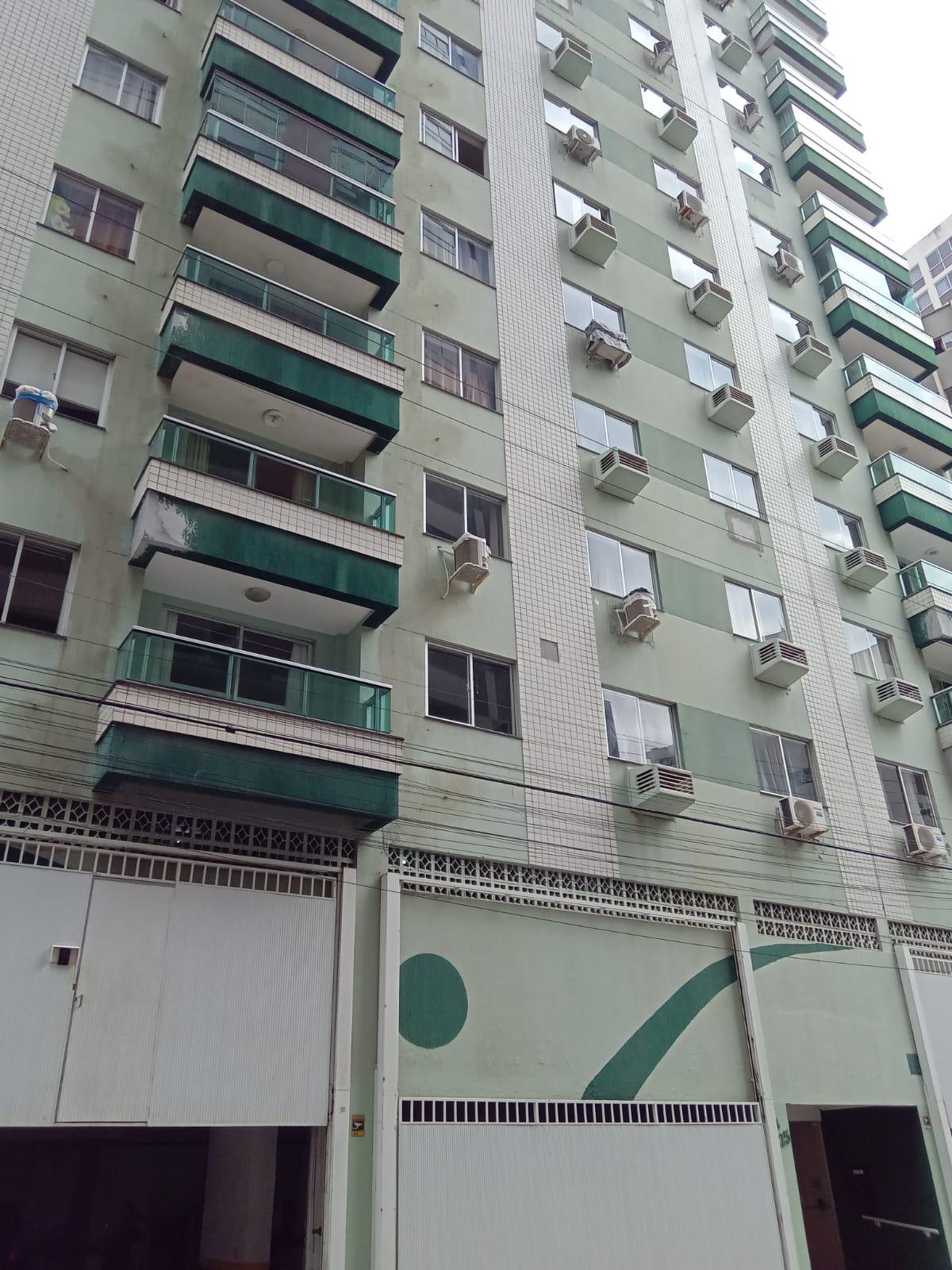 Apartamento à Venda Quadra Mar em Centro - Balneário Camboriú - Santa Catarina